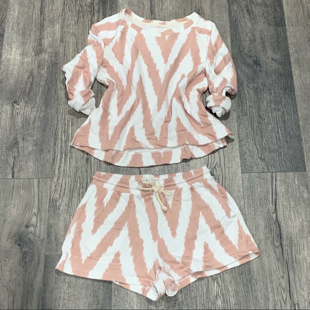 Lou & Grey Zigzag Lounge Set